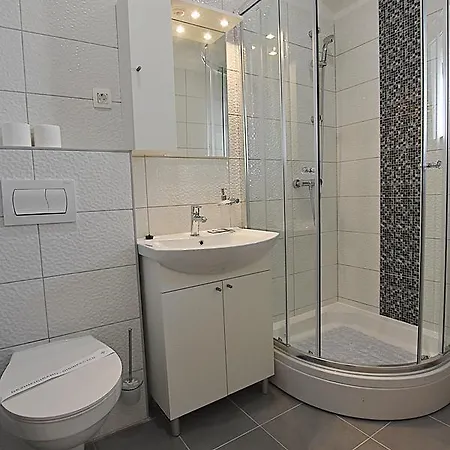 Borna & Roko Free Parking Apartment *